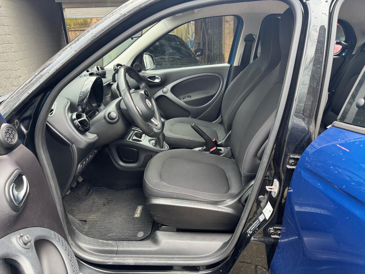 Smart Forfour 1.0. bwj2015 weinig kilometers