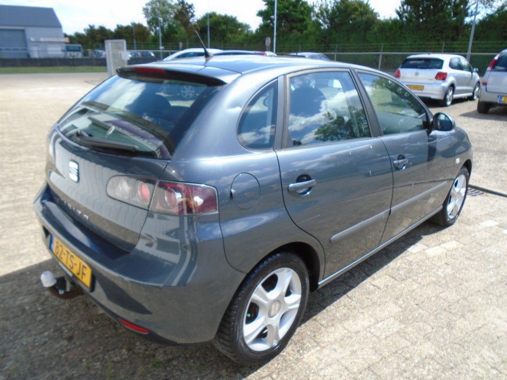 Seat Ibiza 1.4-16v trendstyle