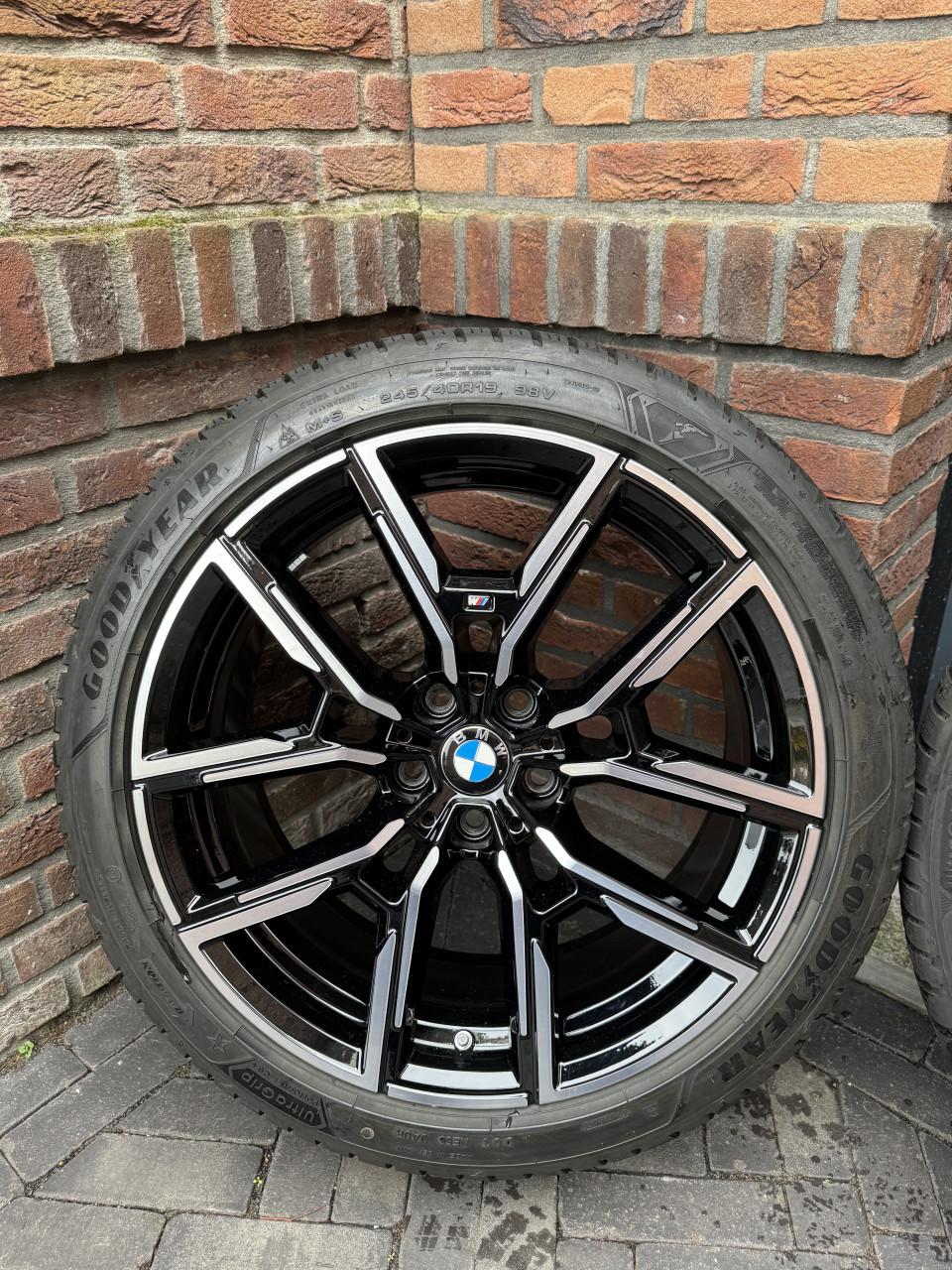 BMW i4 Winterbanden M748 Style Breedset