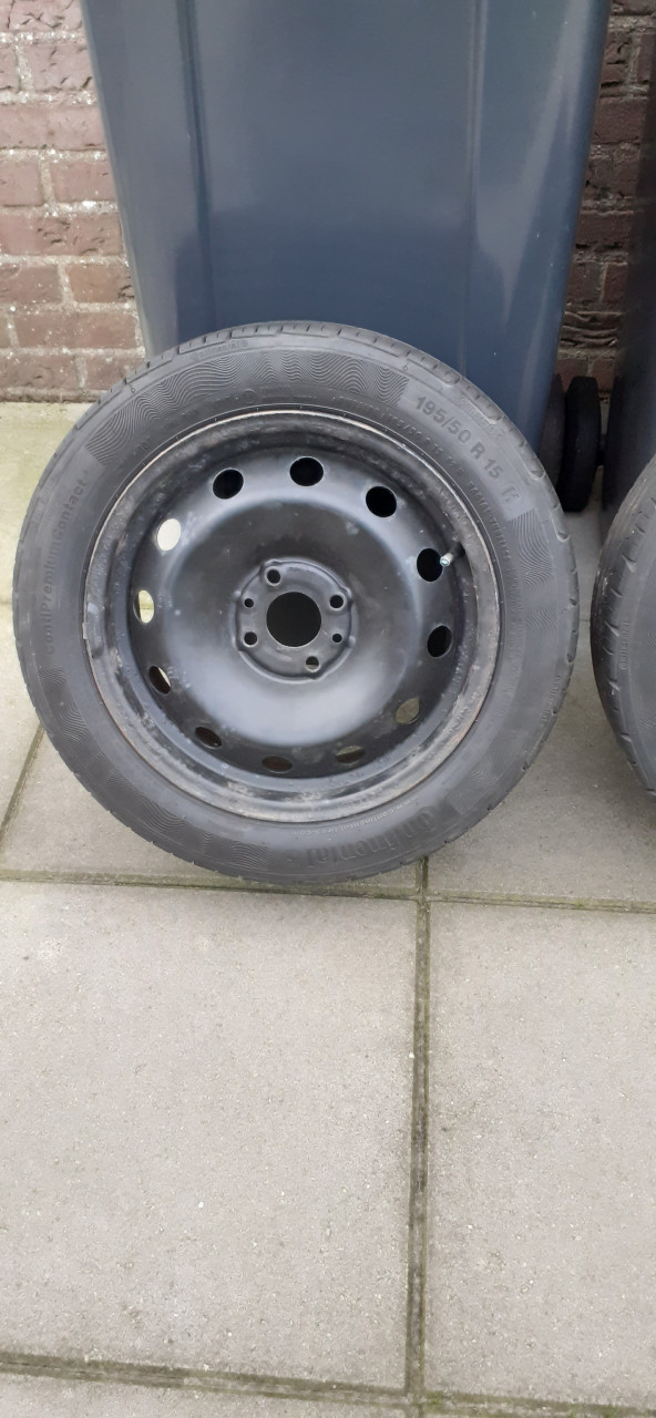 Ford Ka / Fiat 500 banden, Continental Premium Contact, 195-50-15, 4x98