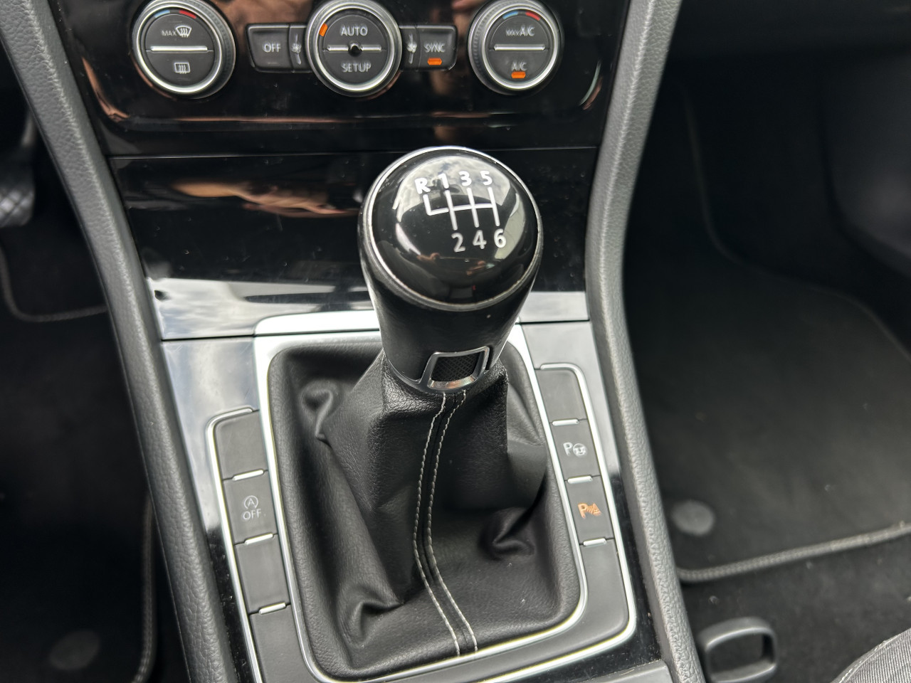 Volkswagen Golf 7 1.2 TSI/R-LINE/APK/CRUISE CONTR/ISO-FIX/