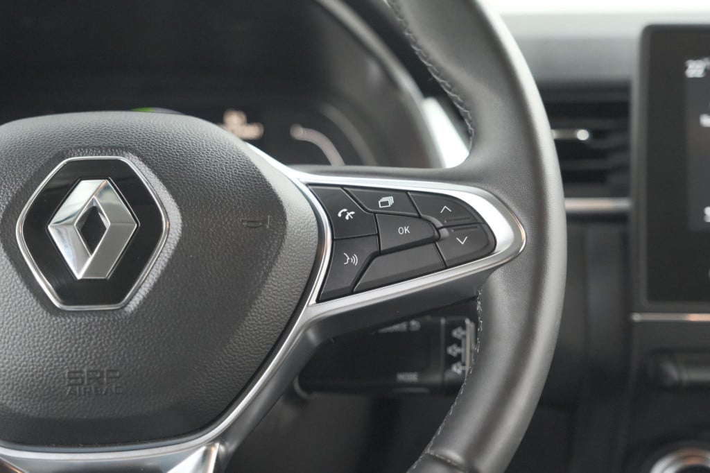 Renault Captur 1.6 e-tech full hybrid 145 techno | trekhaak | navigatie | p