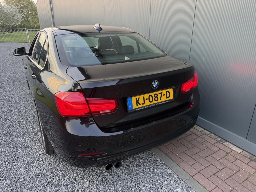 BMW 3-serie 320i 184pk sedan executive luxury