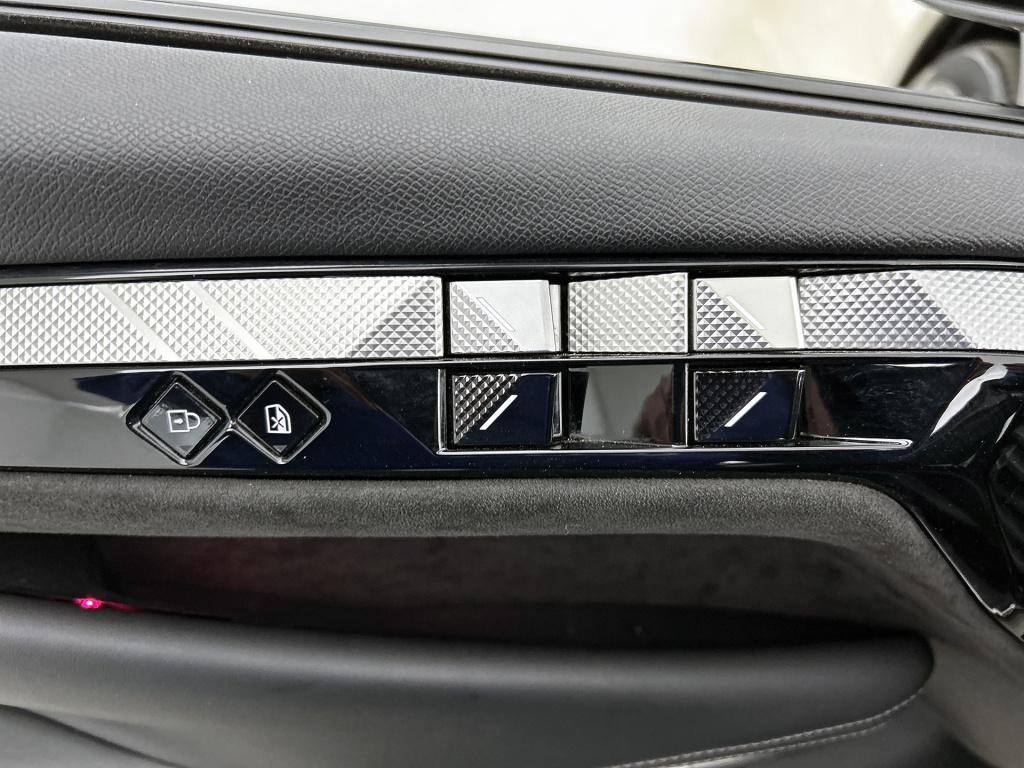 Ds Ds 4 130pk automaat etoile | 180 camera | elektrische stoelverstelling |