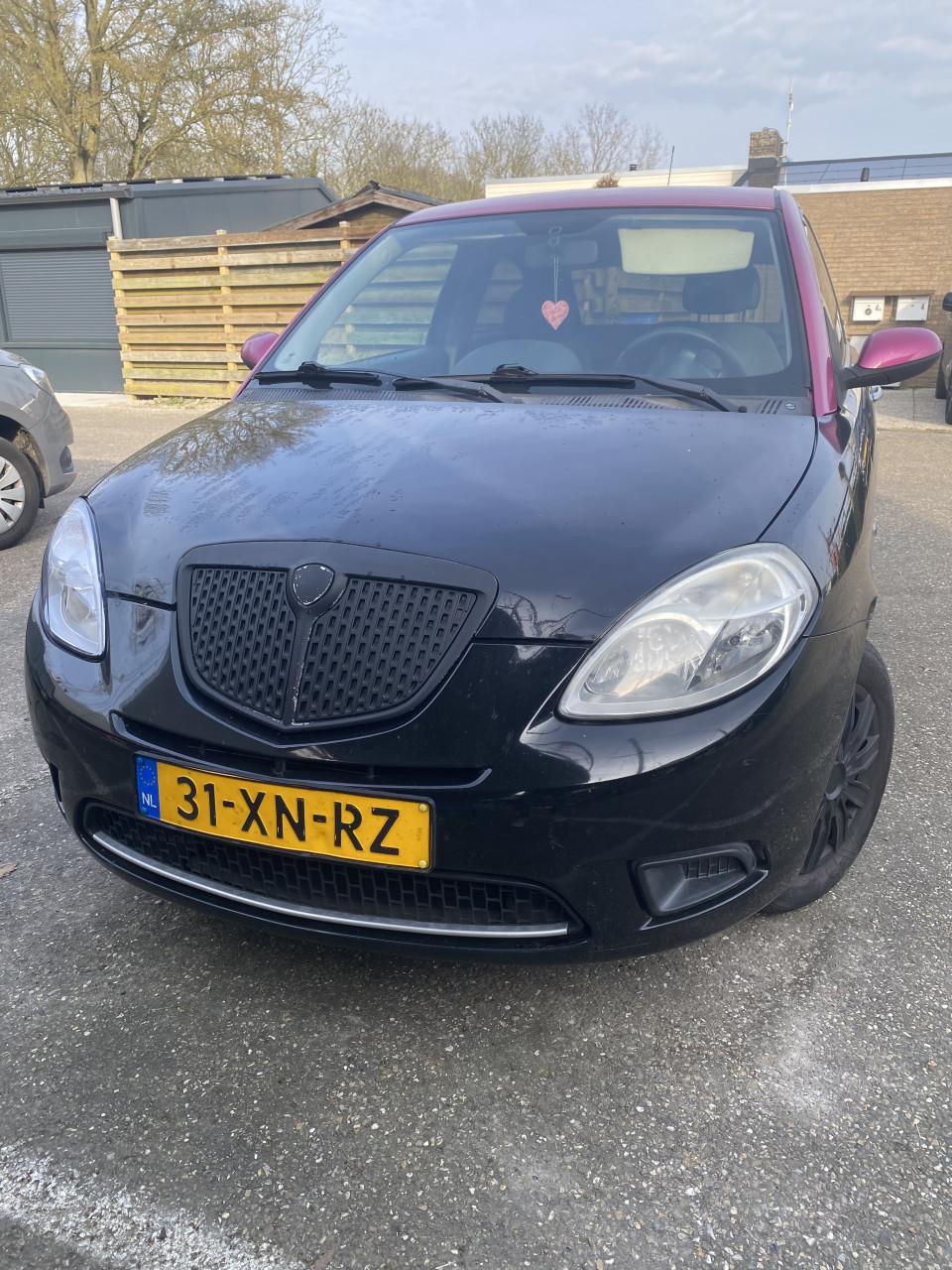 Lancia ypsilon 1.2 ici paris
