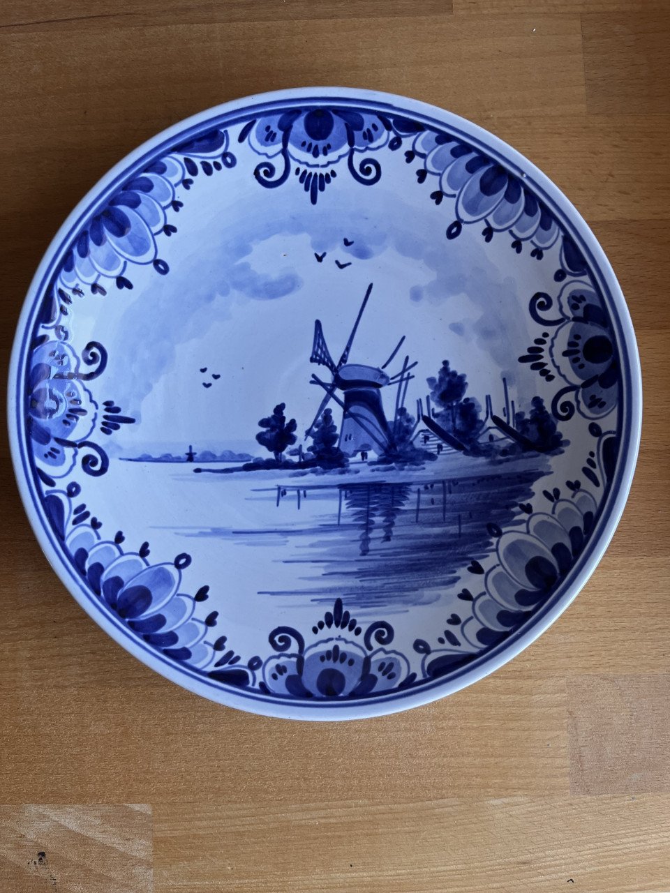 Delfts blauwe schalen en bord