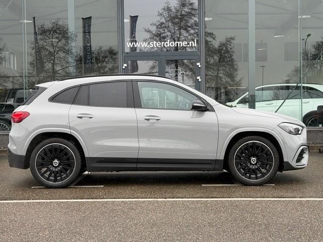 Mercedes-Benz Gla-klasse 180 amg line i 2025 i panorama dak i manufaktur al