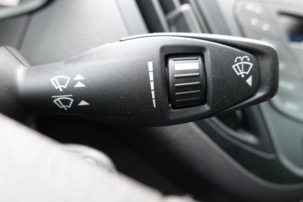 Ford Transit Courier 2022 ford transit courier gesloten bestelwagen trend, 