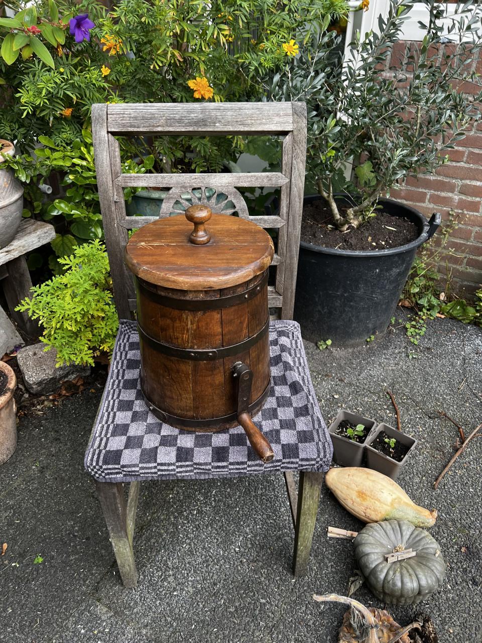 Boterkarnton Antieke boterkarn