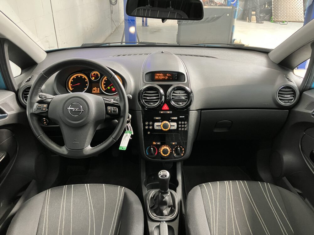 Opel Corsa 1.4-16V '111' Edition