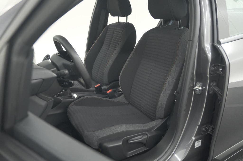 Peugeot 2008 puretech 130 active | camera | apple carplay | parkeersensoren