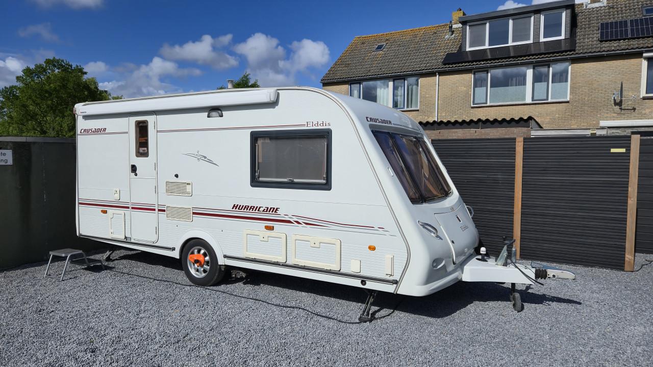 Zeer luxe Elddis crusador hurricane 2004 met lichte hagelschade