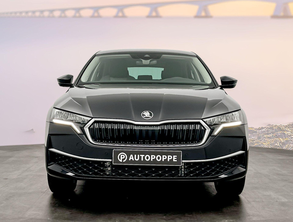 Skoda Octavia first edition 1.5 tsi m-hev 85 kw / 115 pk hatchba