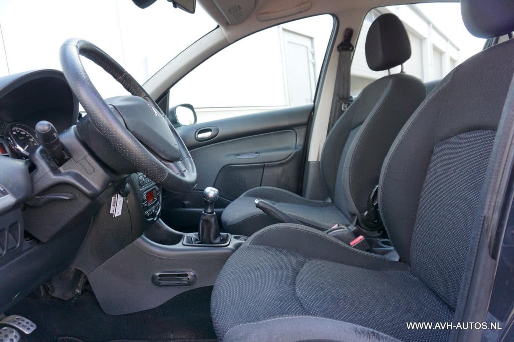 Peugeot 206 + 1.4 xs