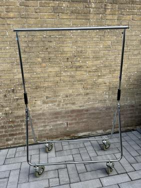 Kledingrek verrijdbaar en inklapbaar, professionele uitvoering.