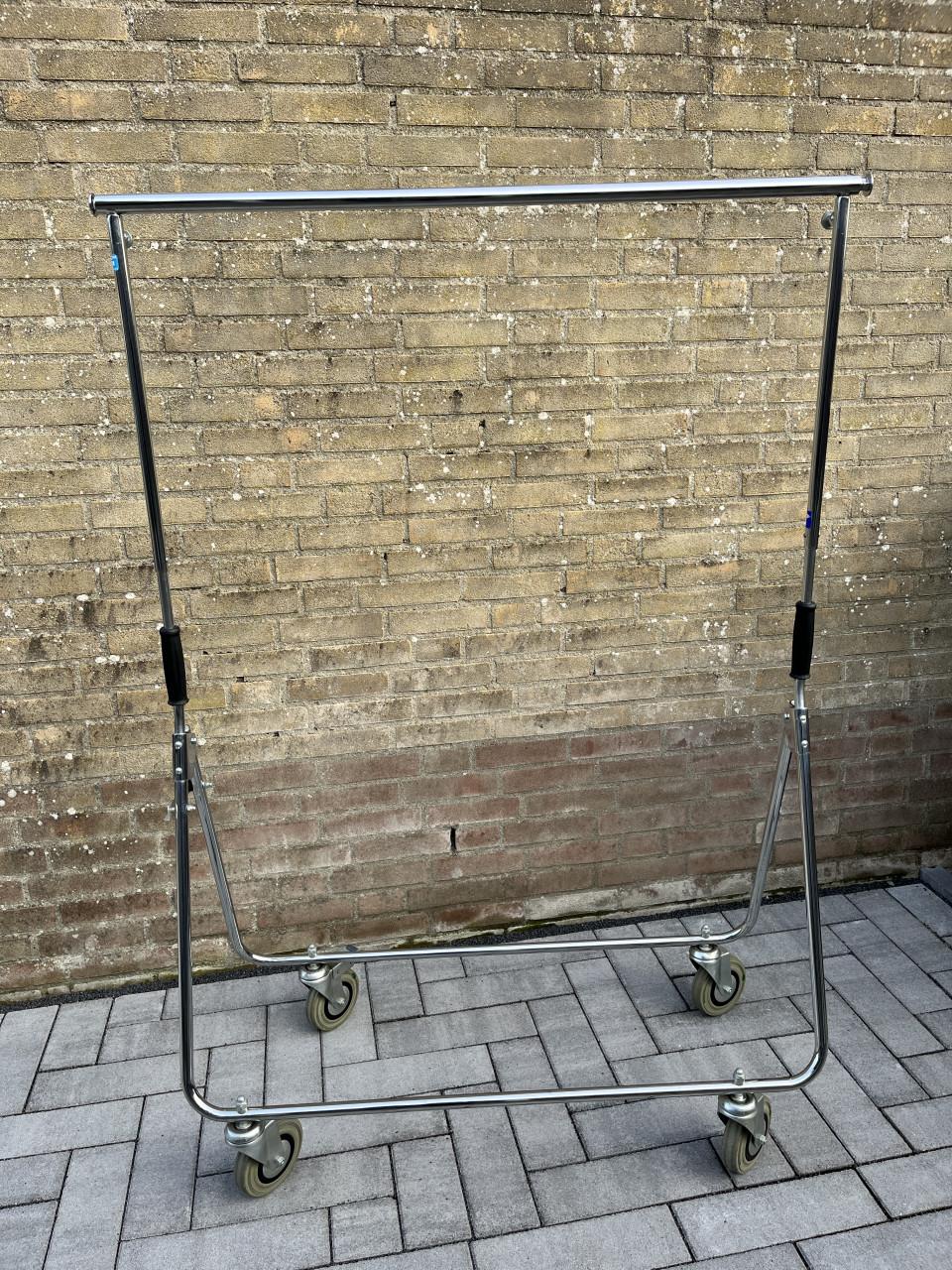 Kledingrek verrijdbaar en inklapbaar, professionele uitvoering.