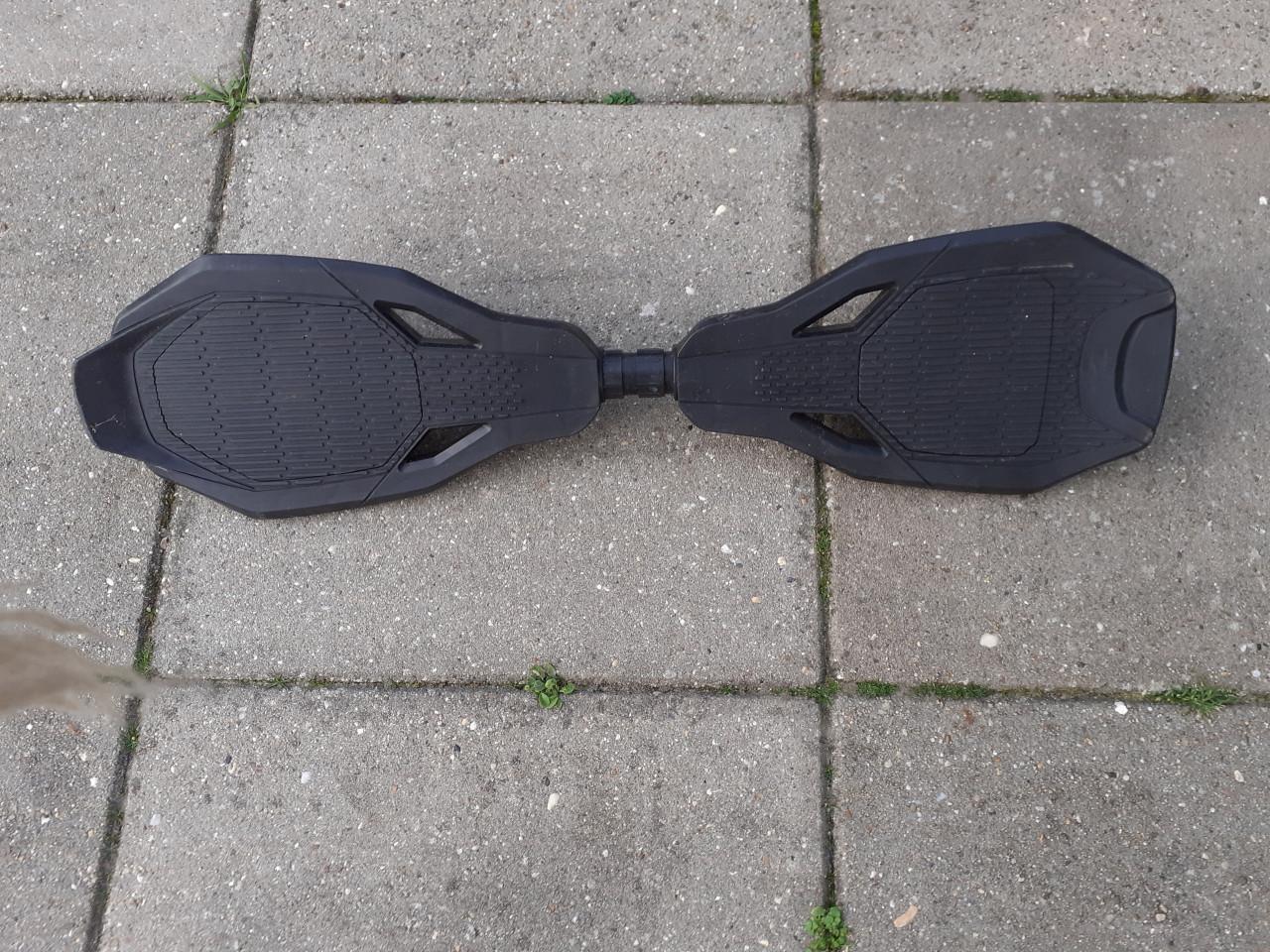 SKATEBOARD/ Waveboard