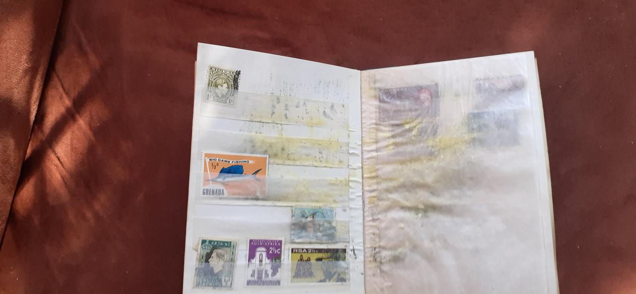 Postzegels van diverse kleine Landen