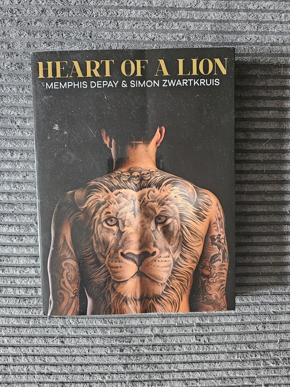 Te koop Aangeboden Memphis Depay boek