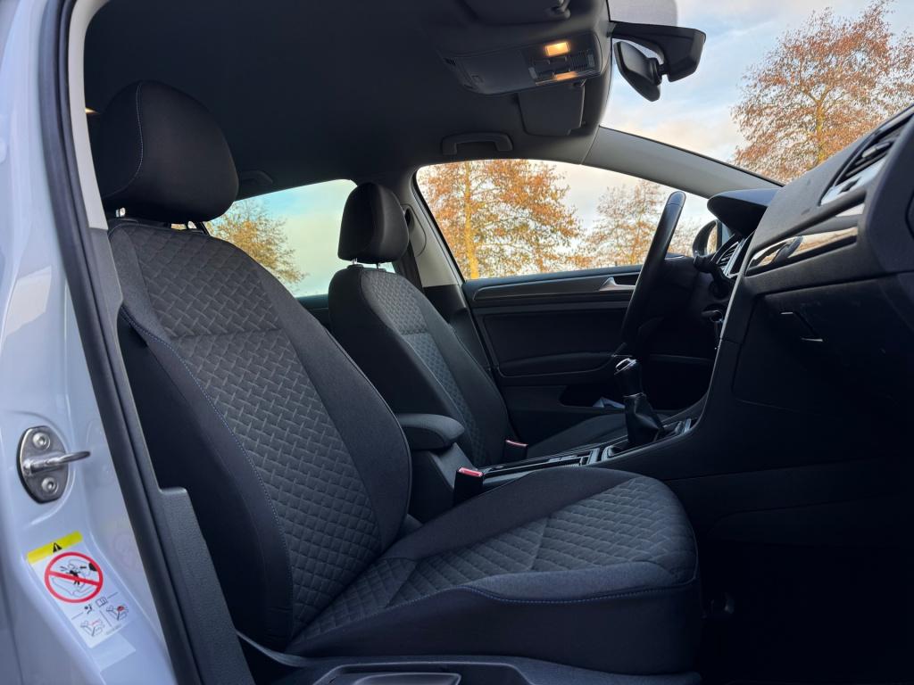 Volkswagen Golf 1.0 tsi join * virtual cockpit * navigatie * stoelverwarmin