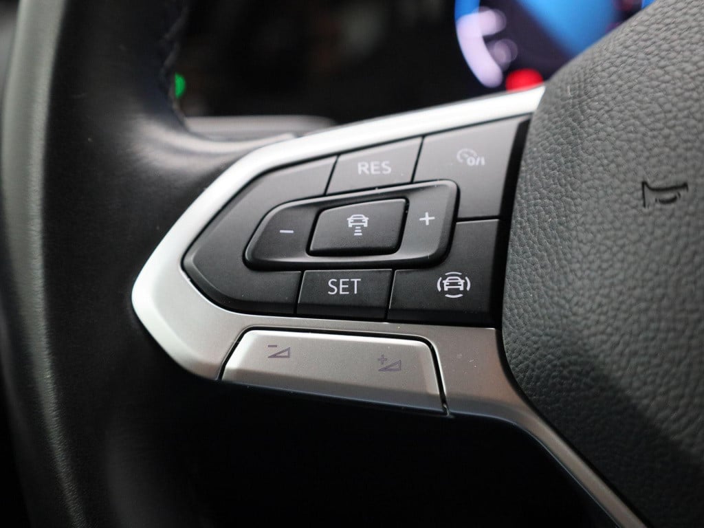 Volkswagen Golf variant 1.0 tsi life | lmv | parkeer sensoren | virtual coc