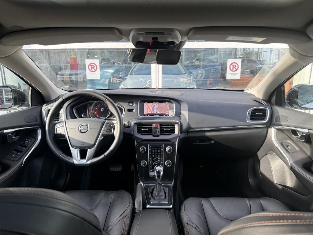 Volvo V40 cross country t3 153pk aut6 polar+ luxury| panodak| camera| leder