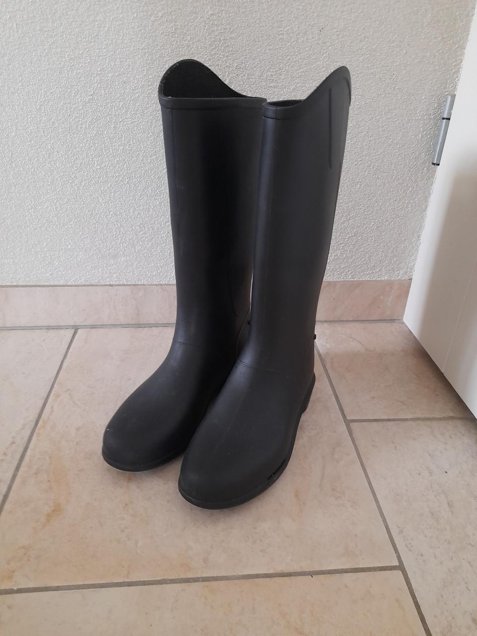Paardrijlaarzen  maat 34  (in goede nette staat )