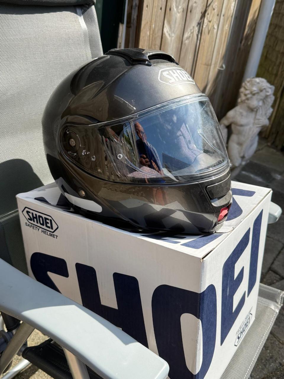 Shoei Neotec Systeemhelm – Anthracite – Maat L (59/60 cm)