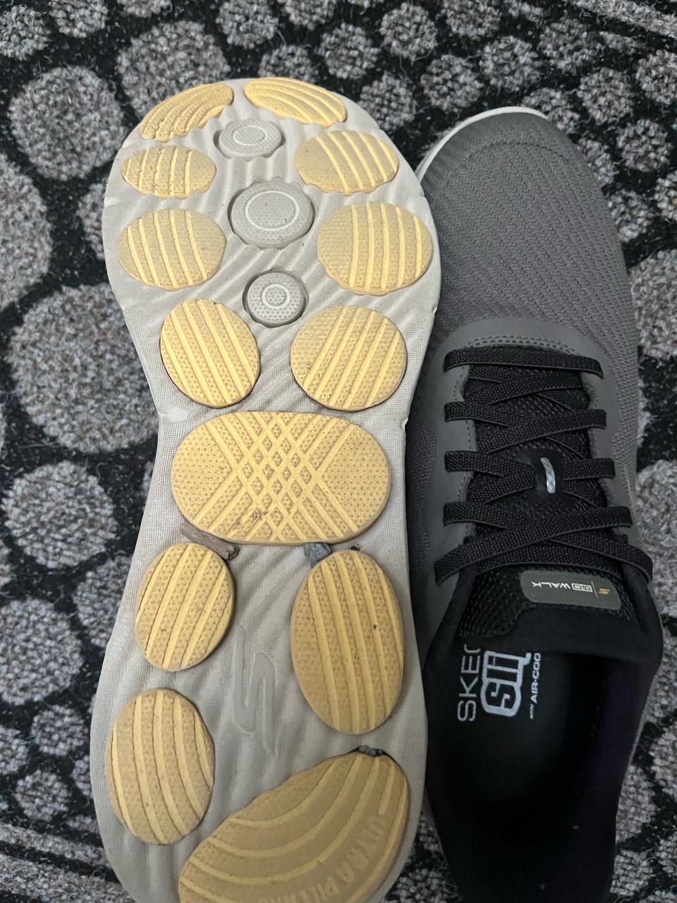 Sneakers go walk slip-ins