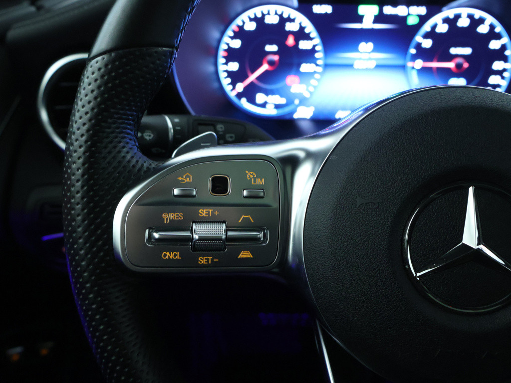 Mercedes-Benz Glc 300 e 4matic premium plus | trekhaak | panoramadak | sfee