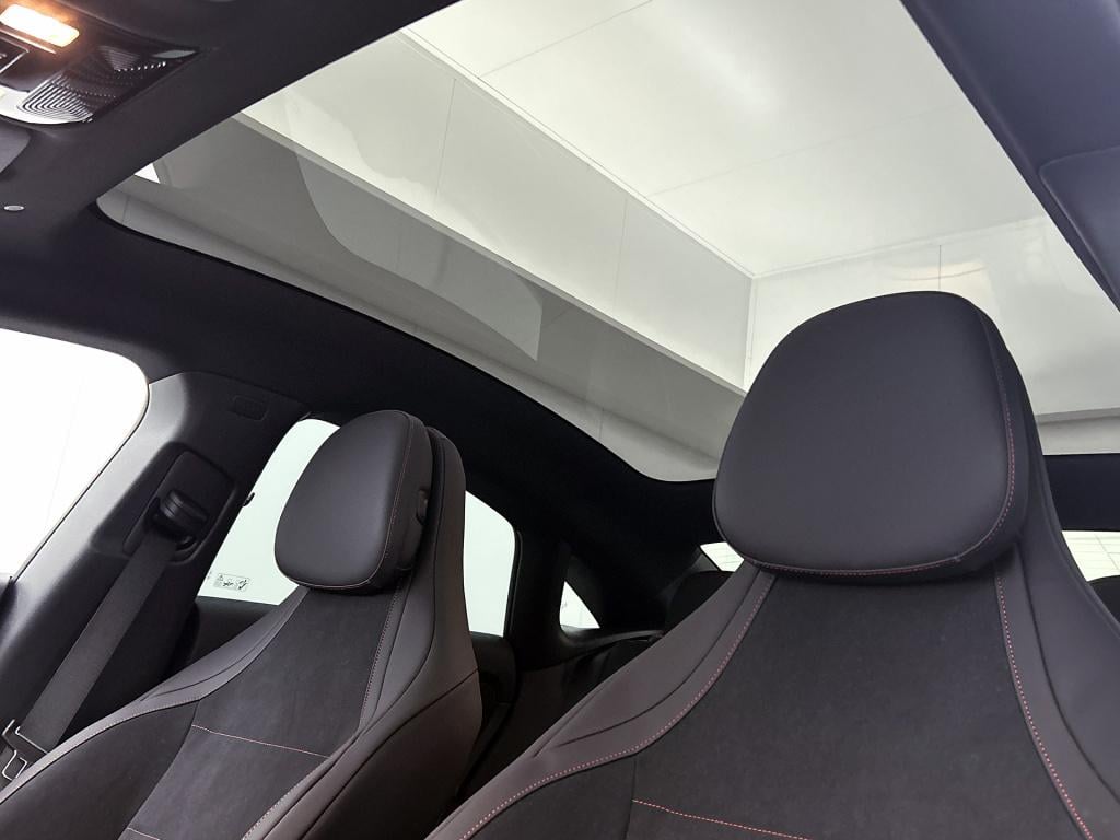 Mercedes-Benz Cla 250+ launch edition 85 kwh | nightpakket | memorypakket |