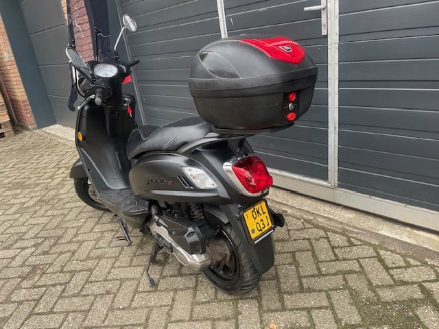 Schitterende SYM FIDDLLE 2 black editon 3300km nu 799 euro