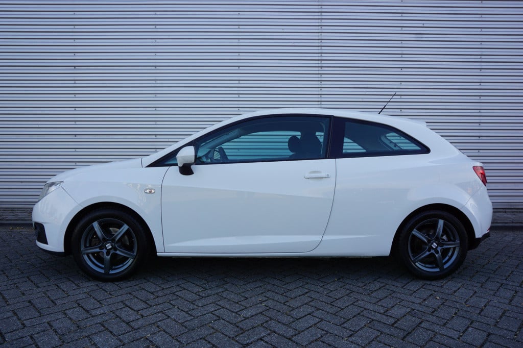 Seat Ibiza 1.6 reference airco / navi / cruise / elektr. ramen / stoelverw.