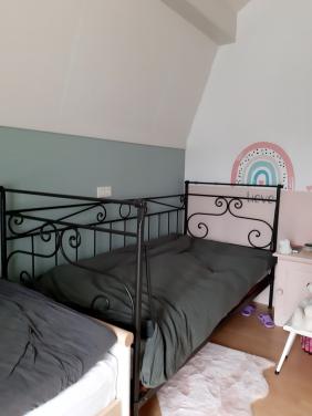 Metalen eenpersoonsledikant