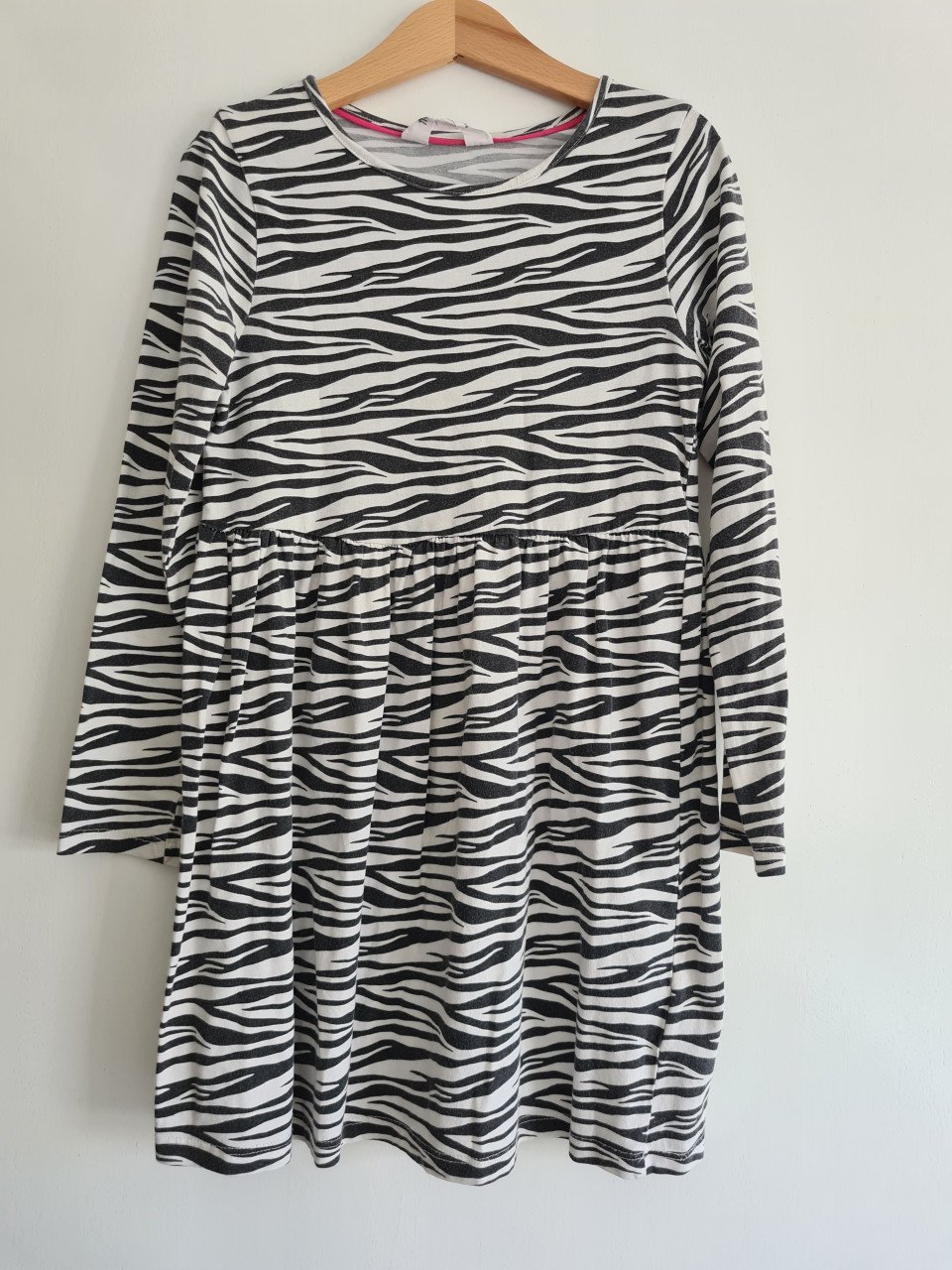 Zwart-wit gestreept jurkje van H&M Maat 122-128