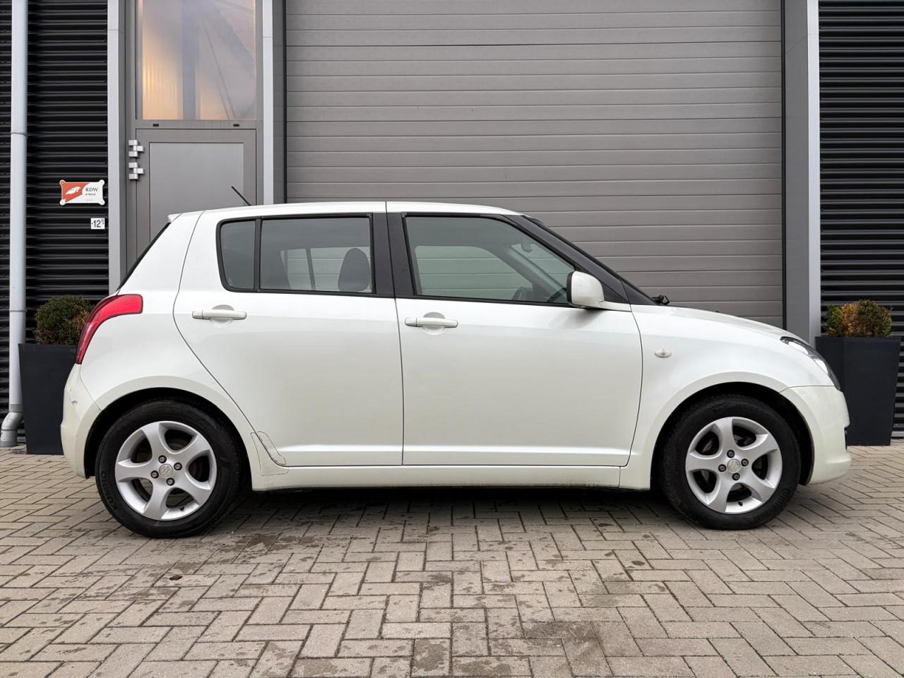 Suzuki Swift 1.3 Shogun