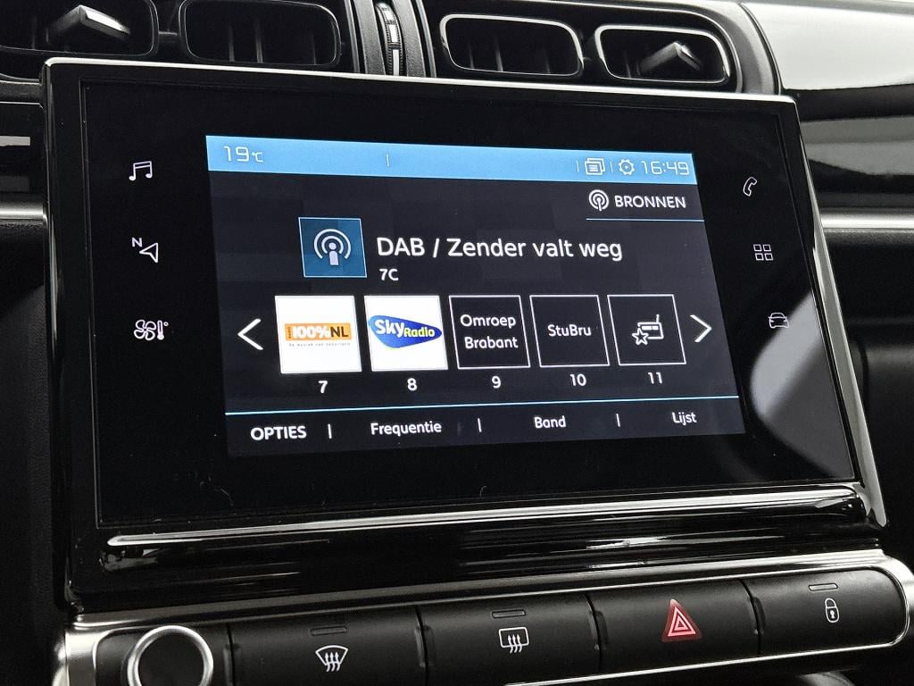 Citroen C3 82 pk plus | rijklaar | navigatie | parkeersensoren achter |