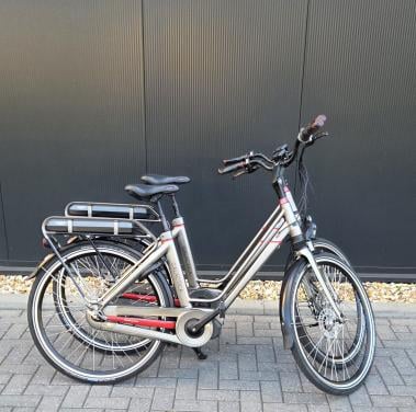 Mooie nette set Vogue Galactica 418Wh framemaat 53