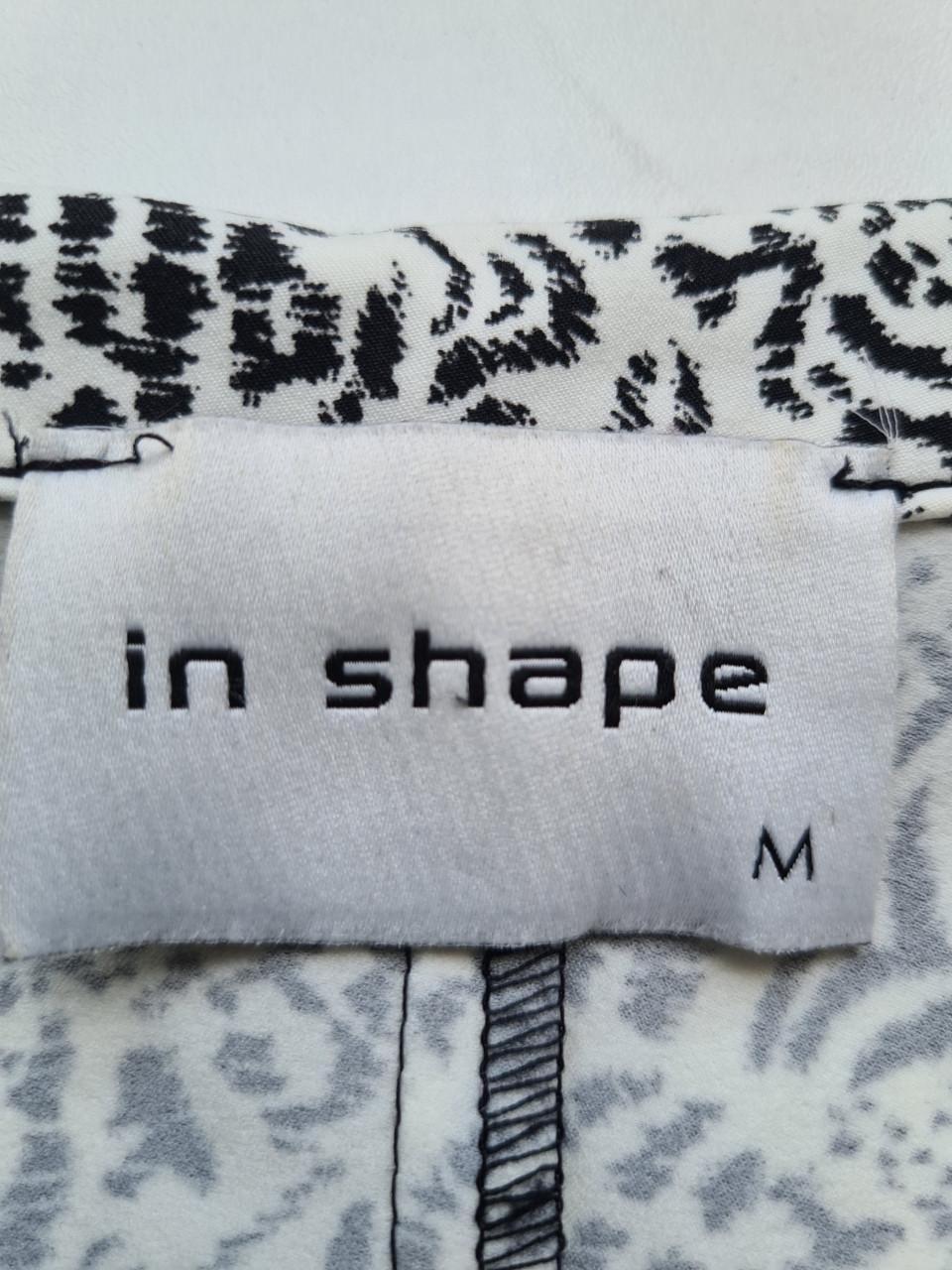 Stijlvol zwart-wit colbertje van het merk In Shape in maat M.