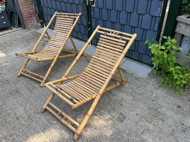 Ligstoel van bamboe hout