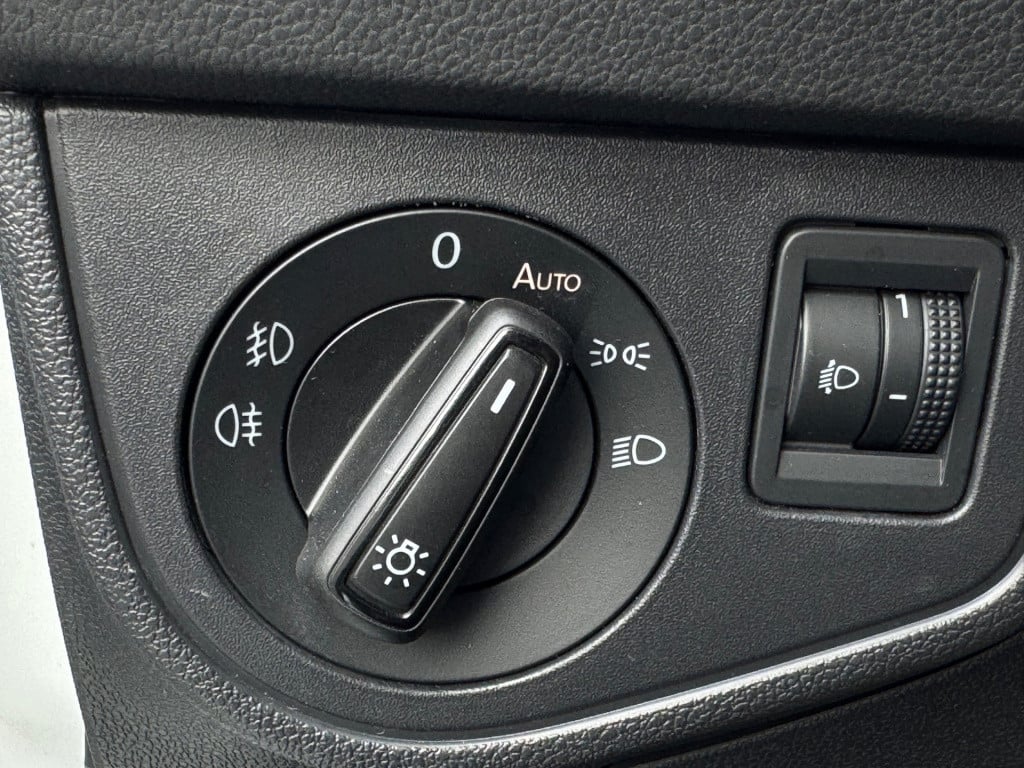 Volkswagen Taigo 1.0 tsi r-line * panoramadak * virtual cockpit * led * pdc