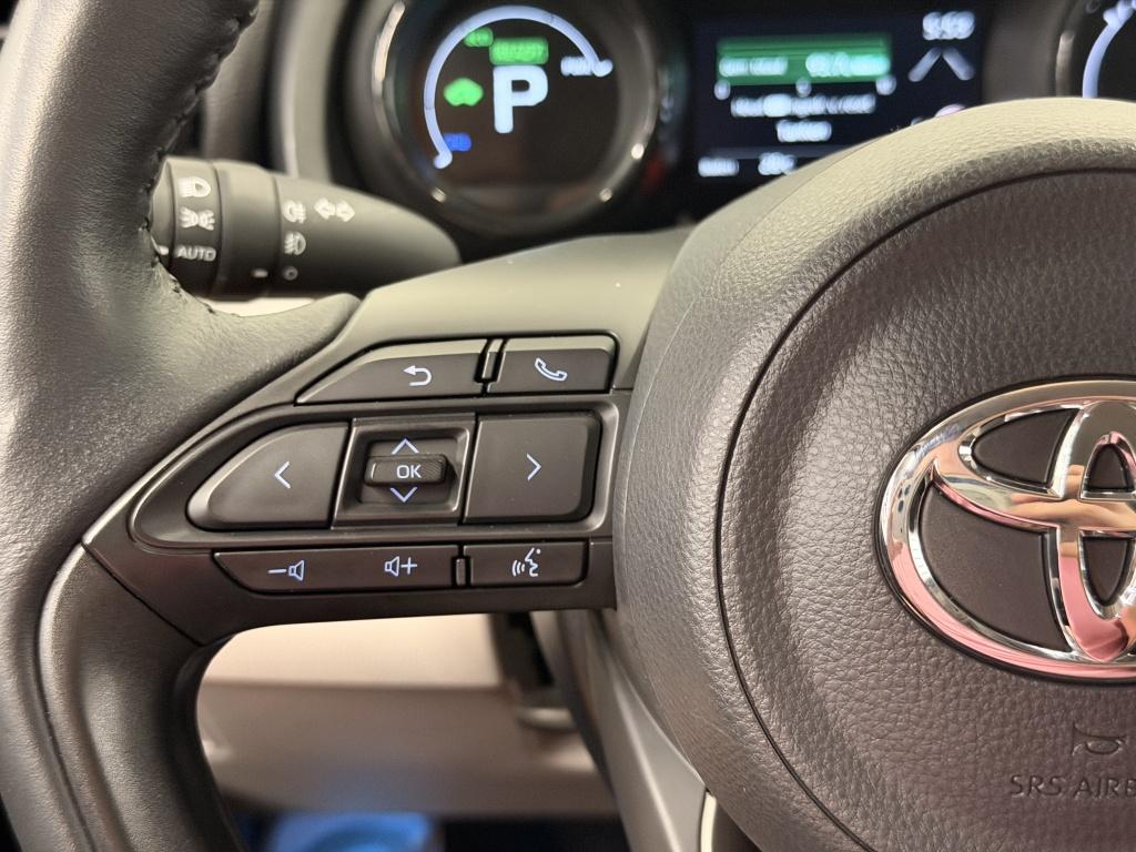 Toyota Yaris 1.5 hybrid executive| jbl| hud| ada.cruise| stoel+stuur.verw