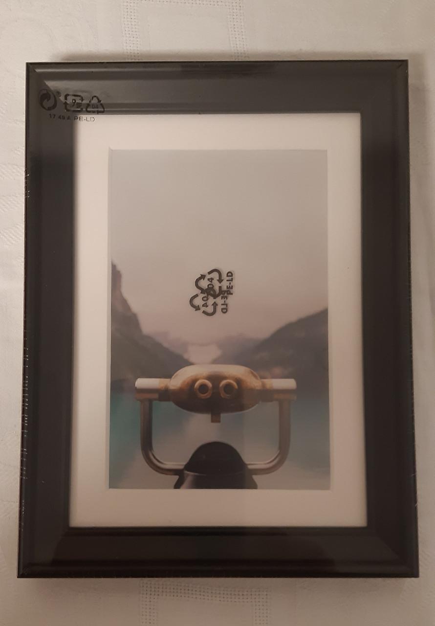 Ikea KNOPPÄNG zwarte lijsten met afbeelding, set van 8.