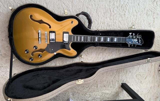 Nee geen Gibson, beter. ..Hagstrom Viking.