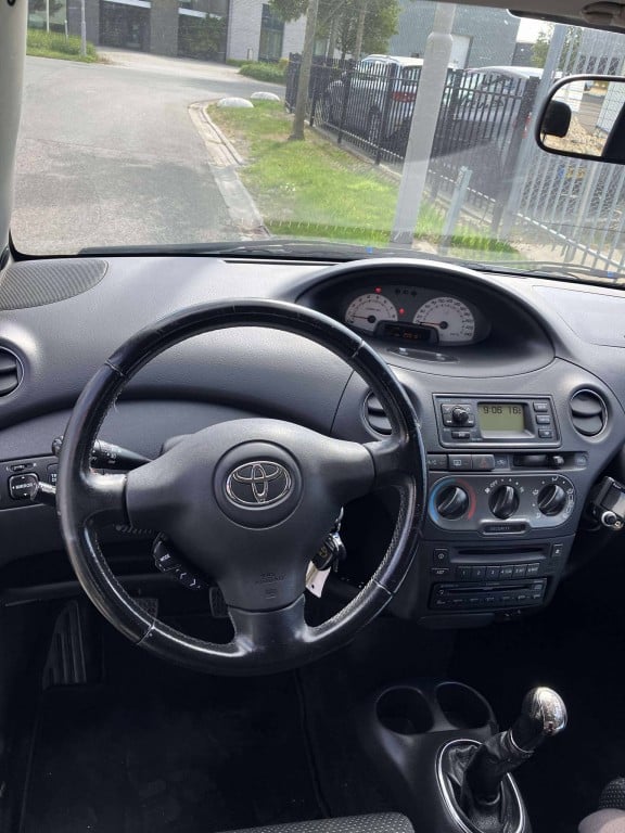Toyota Yaris 1.5 vvt-i t sport