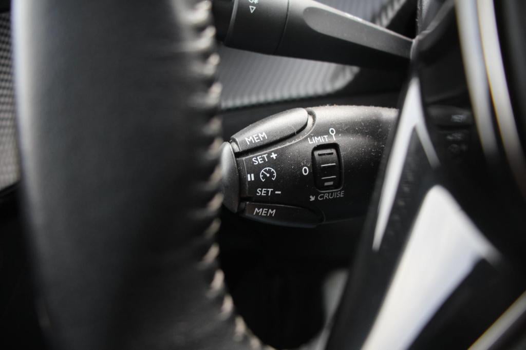 Peugeot 208 1.2 puretech active - navi - carplay - cruise - nap org nederla