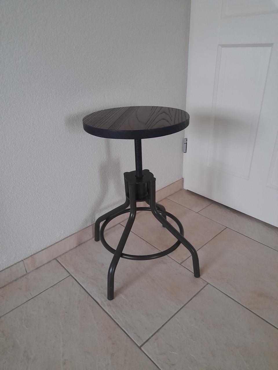 Vintage draai kruk (in hoogte verstelbaar (in goede nette staat)