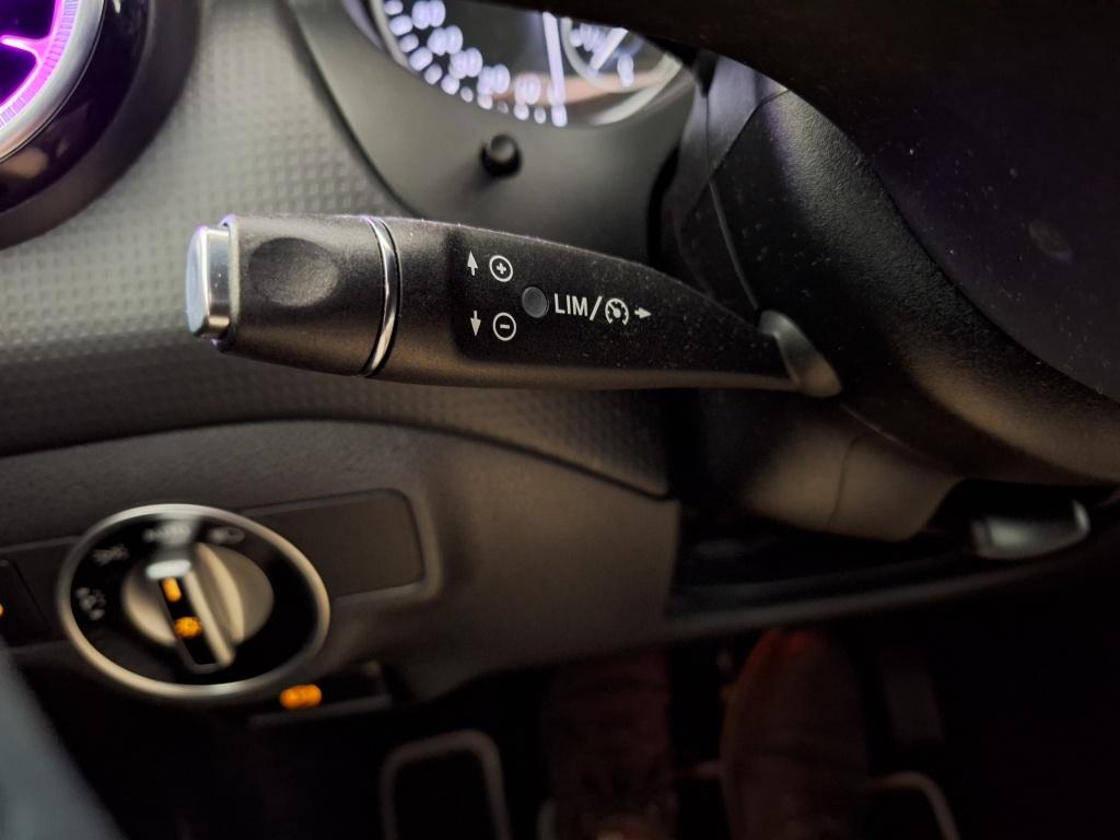 Mercedes-Benz A-Klasse 180 4u3 | ambient lighting | climate control