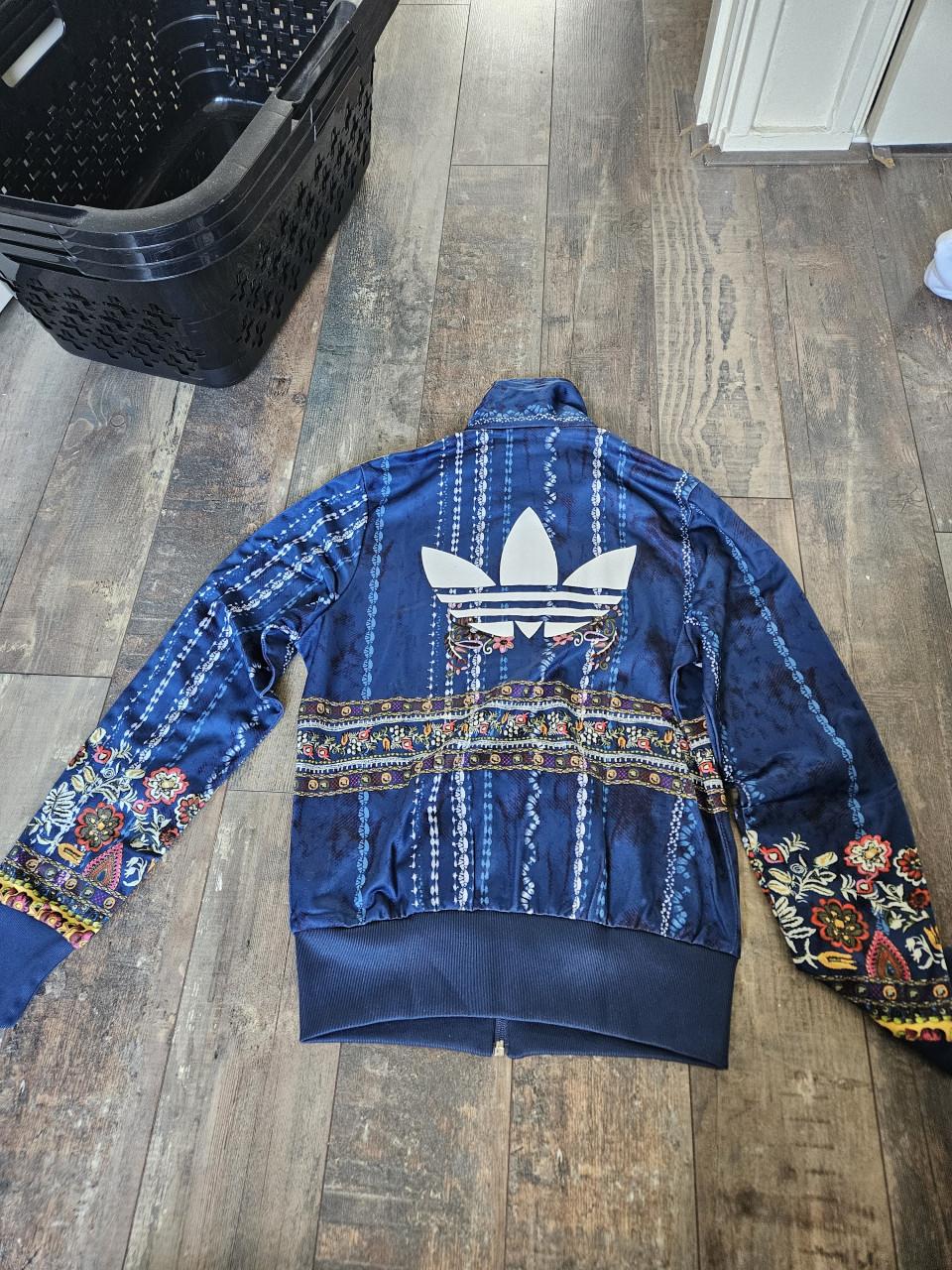 Adidad vest