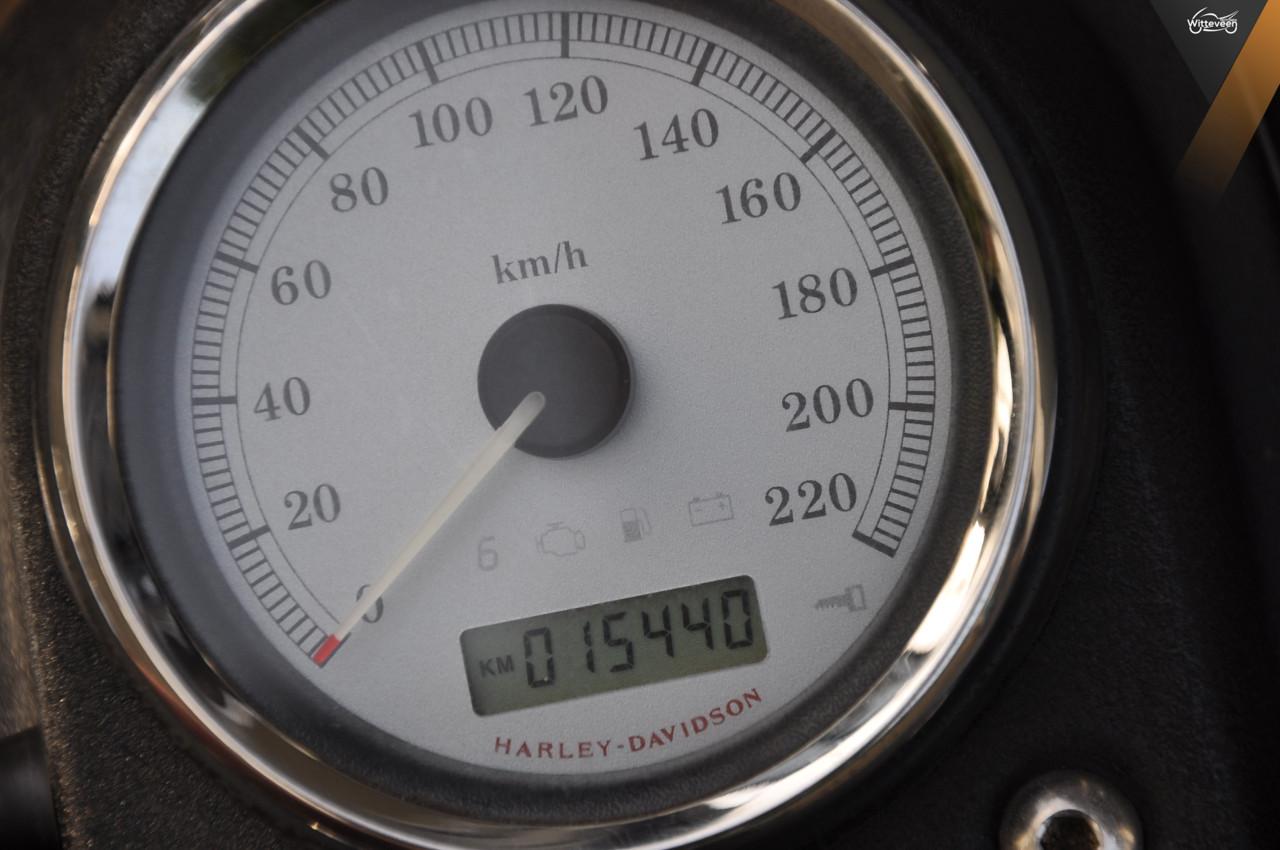 Harley Davidson FXDB Dyna Street Bob 2009 model 5HD 15500 km!